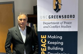 “Demokratiyanın sağlamlığı qüsursuz olmasıyla yox, qüsurlarının üzə çıxmasına və müzakirəsinə imkan verməsilə ölçülür...”