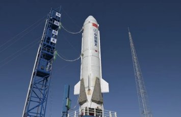 Çin təkrar istifadə edilə bilən gəmini kosmosa göndərdi