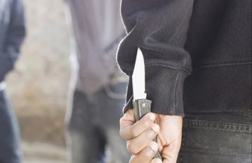 Şəmkirdə 15 yaşlı oğlan bıçaqlandı