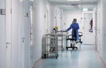 19 bıçaq zərbəsi alan 7 yaşlı uşağın vəziyyəti necədir?