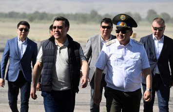 Жапаров объяснил, за что уволил своего друга