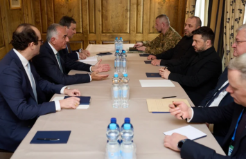 Zelenski Münxendə Rza Pəhləvi ilə görüşüb