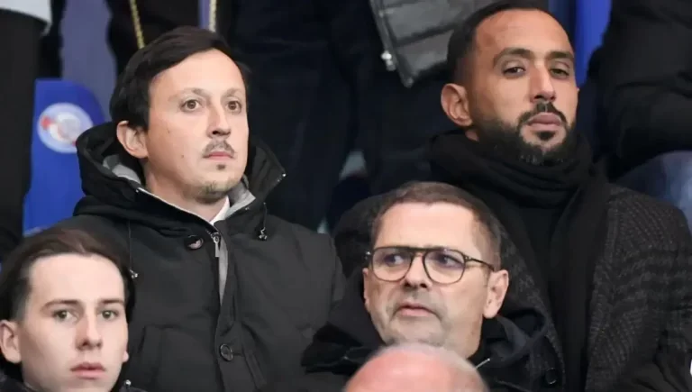 Azarkeşlər prezident lojasına hücum etdi: Xüsusi təyinatlılar işə qarışdı