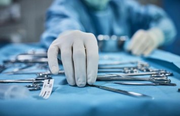 В Баку 43-летняя женщина скончалась после эстетической операции