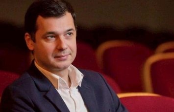 Oleq Əmirbəyov vəzifəsindən azad EDİLDİ