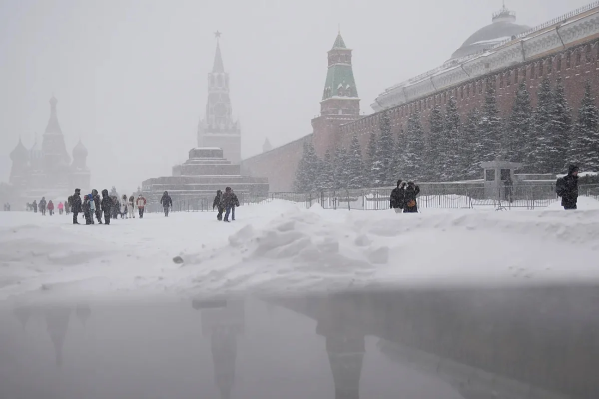 Moskvada güclü qar həyatı iflic edib