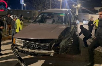 “Audi” 4 nəfəri birdən vurdu - FOTO