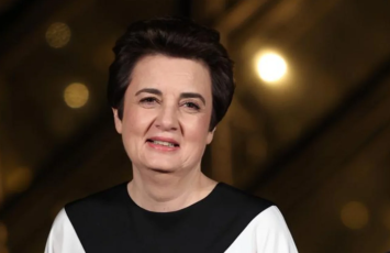 Luvrun ilk qadın rəhbəri istefa verib