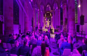 Haaqanın baş kilsəsində Xocalı soyqırımının qurbanları yad edilib