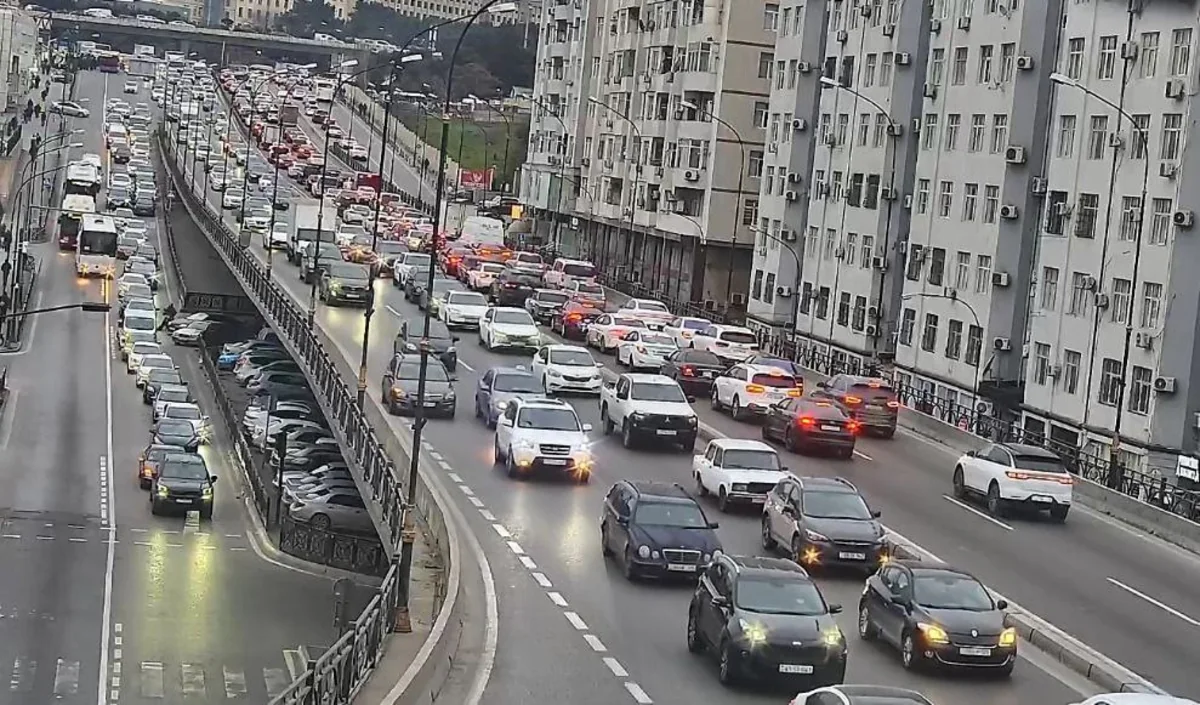 Paytaxtda hazırda 24 istiqamətdə SIXLIQ VAR