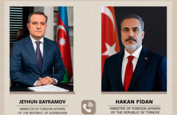 Ceyhun Bayramov Hakan Fidanla telefonla danışdı