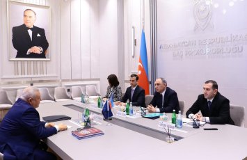 Baş prokuror Yuri Jdanovu qəbul etdi - FOTOLAR