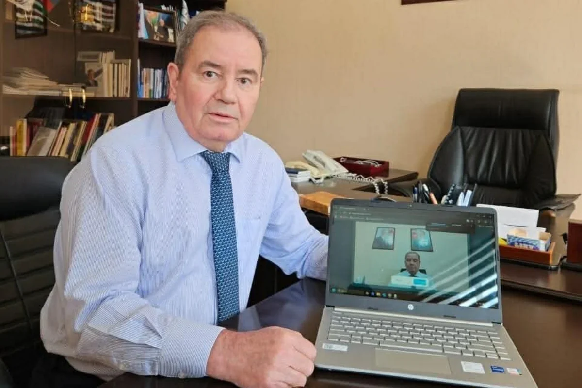 Azərbaycanda ilk: Sabiq nazirin rəqəmsal əkizi virtual müsahibə verdi