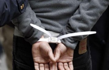 Beynəlxalq axtarışda olan daha 2 nəfər Azərbaycana gətirildi