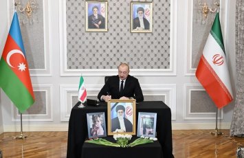 Ильхам Алиев посетил посольство Ирана и выразил соболезнования-ФОТО
