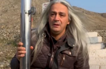 “İranda yaşayanda məktəbdən qovuldum, mahnılarım zirzəmilərdə çıxdı, təqiblərə məruz qaldım” - Araz Elsəs - ÖZƏL+FOTO