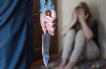 Sumqayıtda ər özündən 18 yaş balaca arvadını öldürdü: Cinayət işi açıldı - YENİLƏNİB