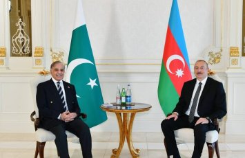 Şahbaz Şərif İlham Əliyevə zəng etdi