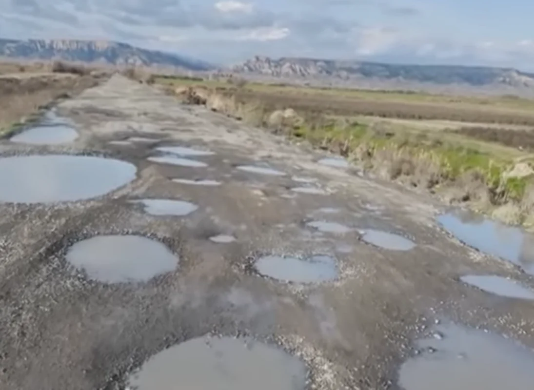 Göyçayda YOL PROBLEMİ: 30 mindən çox insan əziyyət çəkir - VİDEO