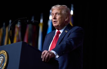 Tramp İranın Hörmüz boğazını minalaması xəbərinə münasibət bildirib