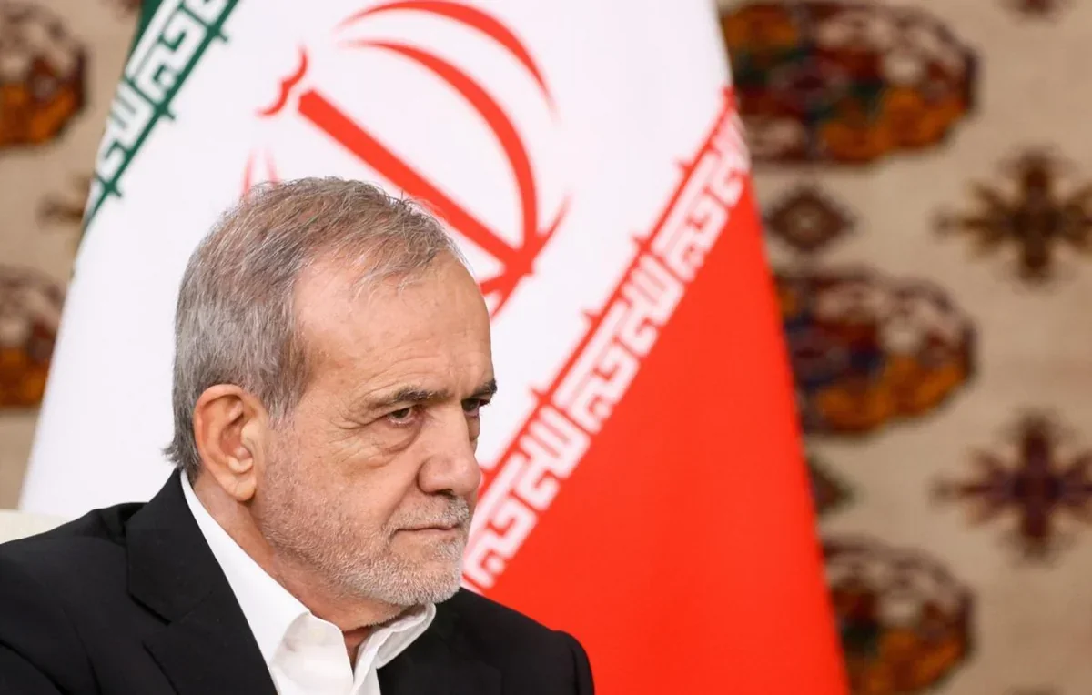 Pezeşkian münaqişə başlayandan bəri ilk dəfə ictimaiyyət qarşısına çıxdı - VİDEO