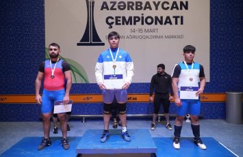 Ağırlıqqaldırma üzrə Azərbaycan çempionatına yekun vuruldu - FOTO