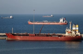 ABŞ Hörmüz boğazından keçən gəmilərin mühafizəsində digər ölkələrin də iştirak etməsini istəyir