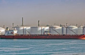 Япония начала продавать нефть из стратегических запасов