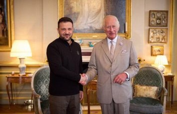 Карл III принял Зеленского