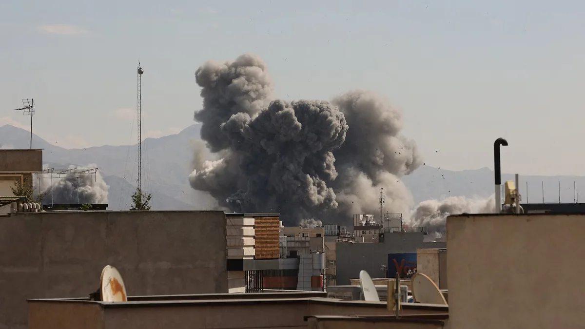 İsrail Tehrana yenidən aviazərbələr endirdi