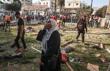 ABŞ-İsrail bombaları altında şəhadət gətirərək ölən qadının son anları...-VİDEO