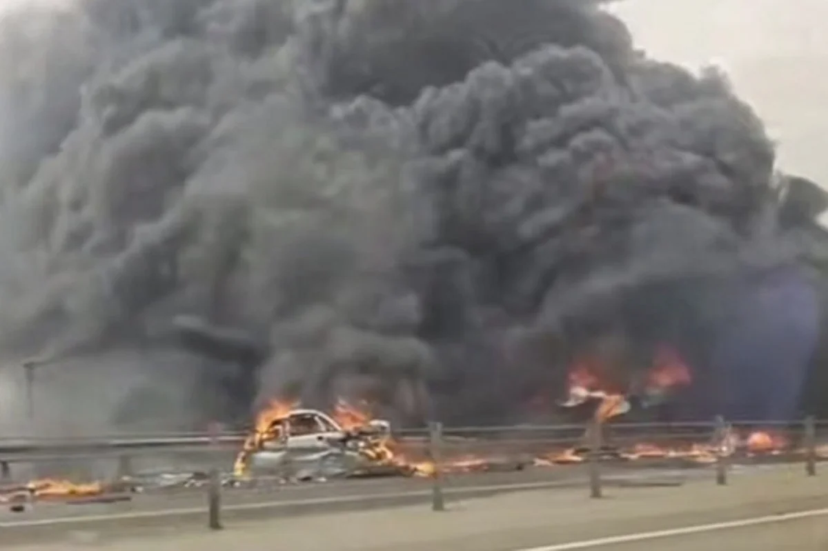 Три человека сгорели заживо в ДТП с бензовозом в России - ОБНОВЛЕНО-ФОТО/ВИДЕО