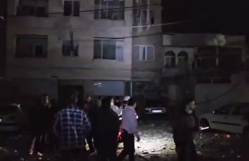 İsrail, yaxud ABŞ aviasiyası Güney Azərbaycanda mülki binalara növbəti zərbələr endirdi...+VİDEO