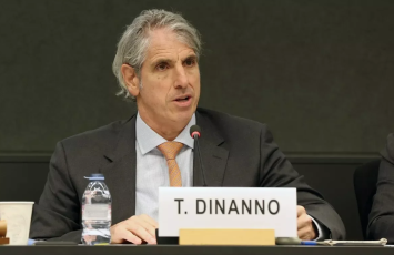 Tomas Dinanno: Çin nüvə silahları ilə bağlı ABŞ-la dialoqdan imtina edib