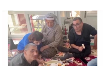 Örnək ailə: 52 ildir 3 qüsurlu övladlarına baxırlar - VİDEO