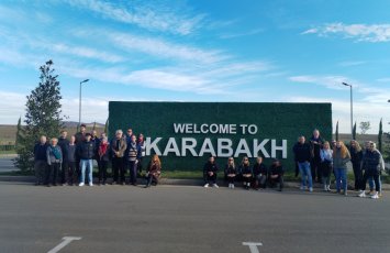 Началась поездка международных путешественников в Карабах и Восточный Зангезур