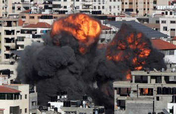 Бомбят Израиль