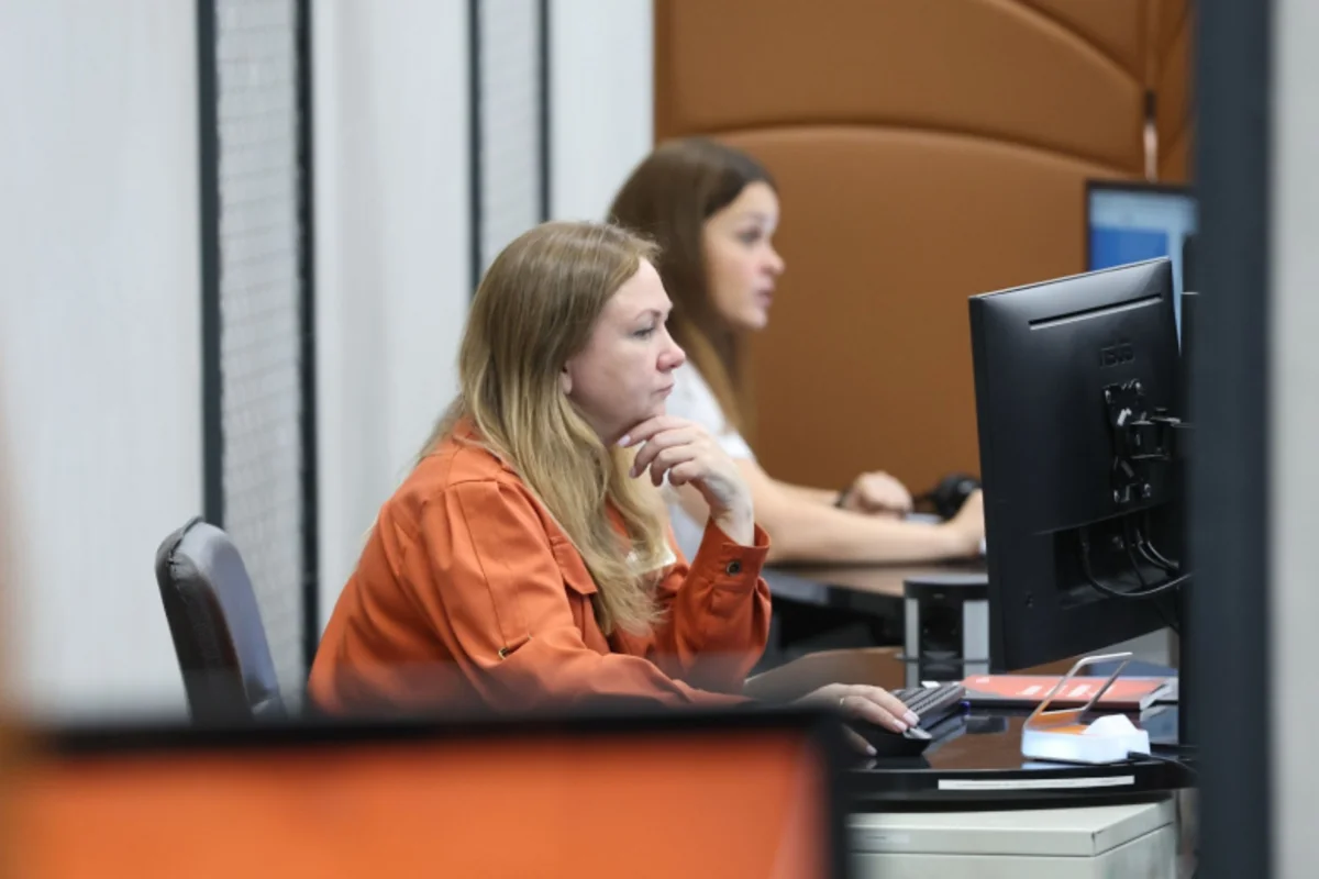 Работодателей предупредили, чем опасен чрезмерный контроль сотрудников