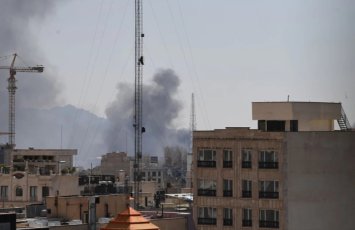 ABŞ özünün Tehrandakı keçmiş səfirliyinin binasına zərbə endirdi