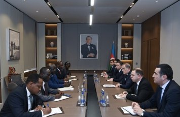 Ceyhun Bayramov Uqandanın dövlət nazirini qəbul etdi - FOTO