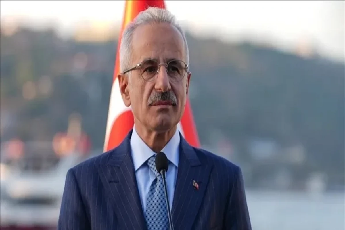 Türkiyəli nazir: Müharibə səbəbilə uçuşların sayı azaldılıb