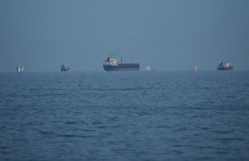 Hörmüz Boğazında qalan türk gəmilərinin vəziyyəti açıqlanıb