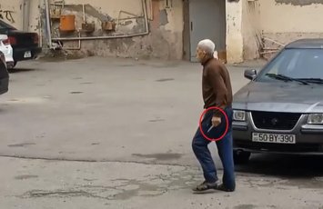 “Hər gün əlində bıçaqla həyətdə oynayan uşaqlara hücum çəkir” - VİDEO - YENİLƏNİB
