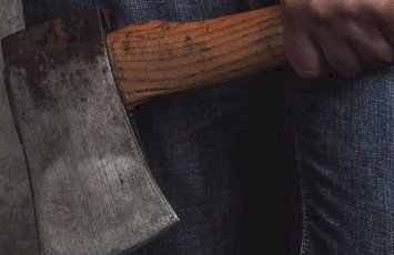 Keçmiş polis əməkdaşı olan ərini öldürdü, balta ilə 15 hissəyə böldü - ŞOK CİNAYƏTİN DETALLARI