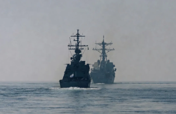 İsrail gəmiləri Livanın cənub akvatoriyasını tərk etməyə çağırıb