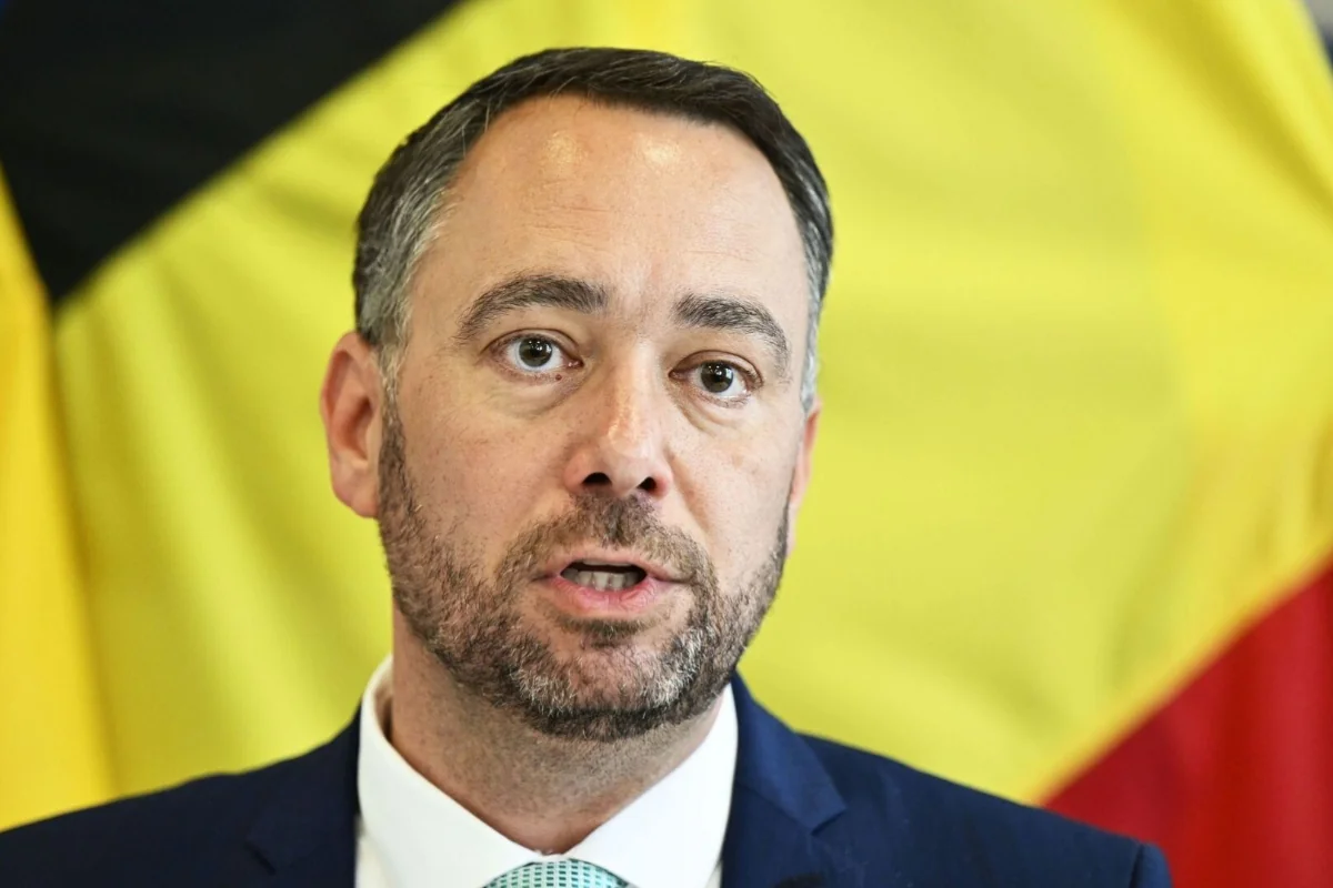 Belçikanın xarici işlər naziri İsrailin Livana endirdiyi zərbədən son anda qurtulub