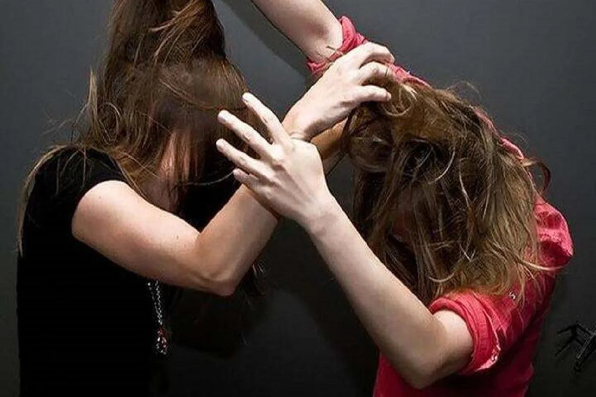 Cəlilabadda qadın qaz puluna görə anasının qulaqlarını cırdı