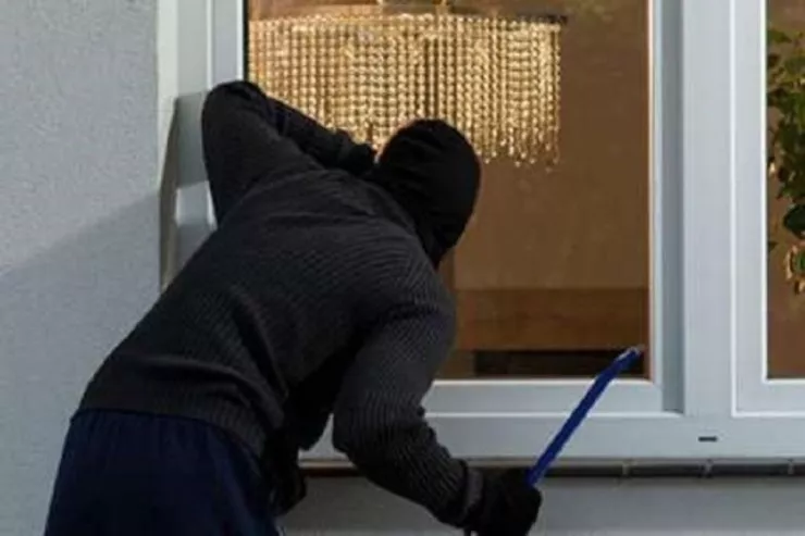 Badamdarda xüsusi qorunan evə girən oğru TUTULDU