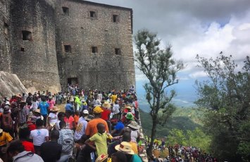 Haitidə tarixi qalada izdiham: azı 30 nəfər həlak olub