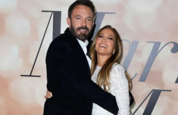 Birgə yaşadıqları 60 milyonluq malikanəni CeyLo-ya verdi